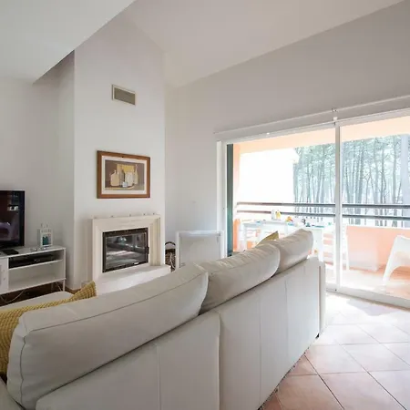 Exciting Apartment Charneca (Setubal)